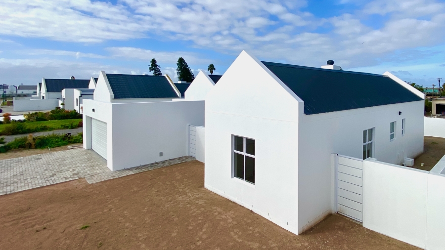 3 Bedroom Property for Sale in Brittania Beach Estate Western Cape